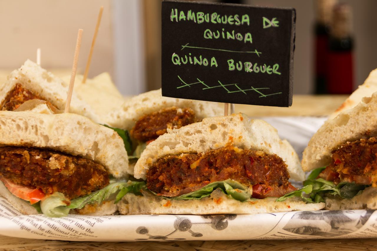 Egunon Bilbao Hostel Eksteriør billede
