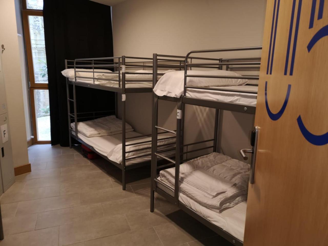 Egunon Bilbao Hostel Eksteriør billede